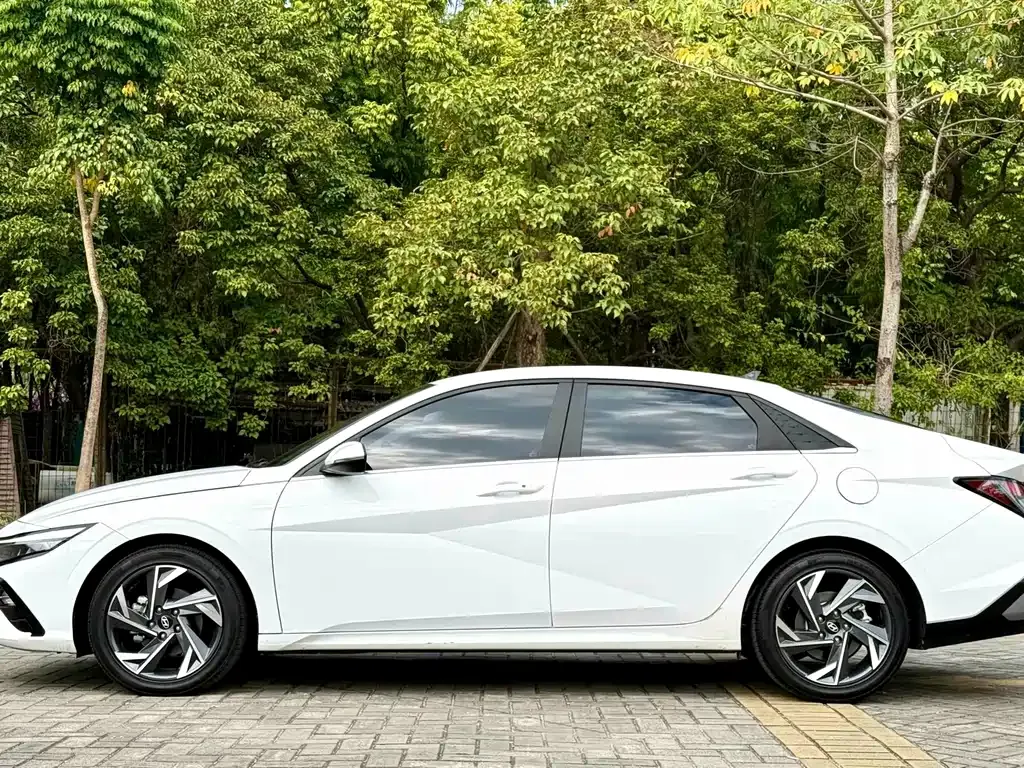 Hyundai Elantra 2024 из CN, фото 7