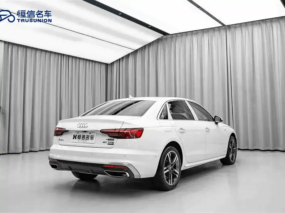 Audi A4L 2021 из CN, фото 6