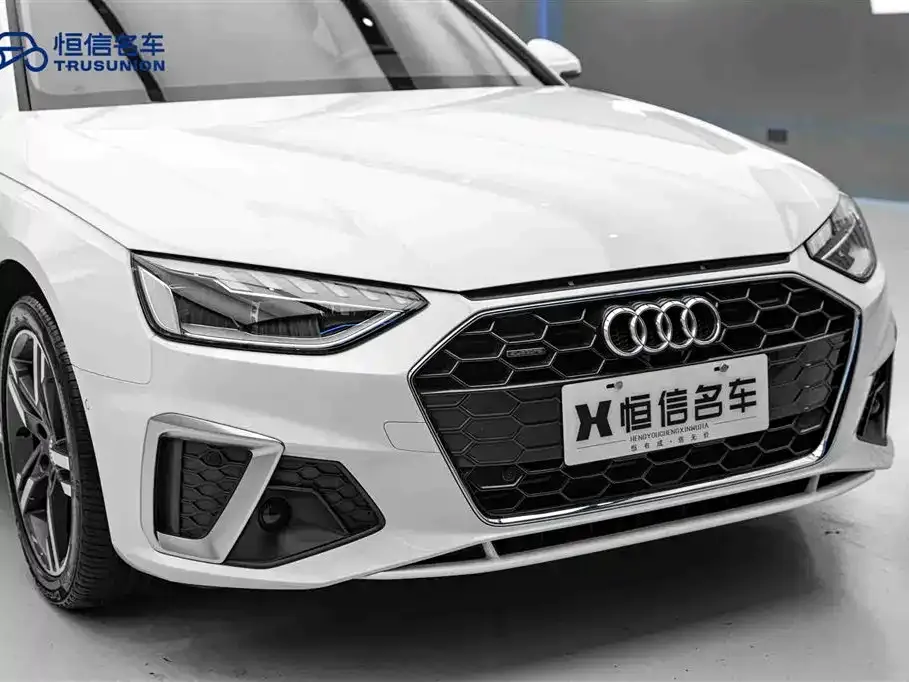 Audi A4L 2021 из CN, фото 7