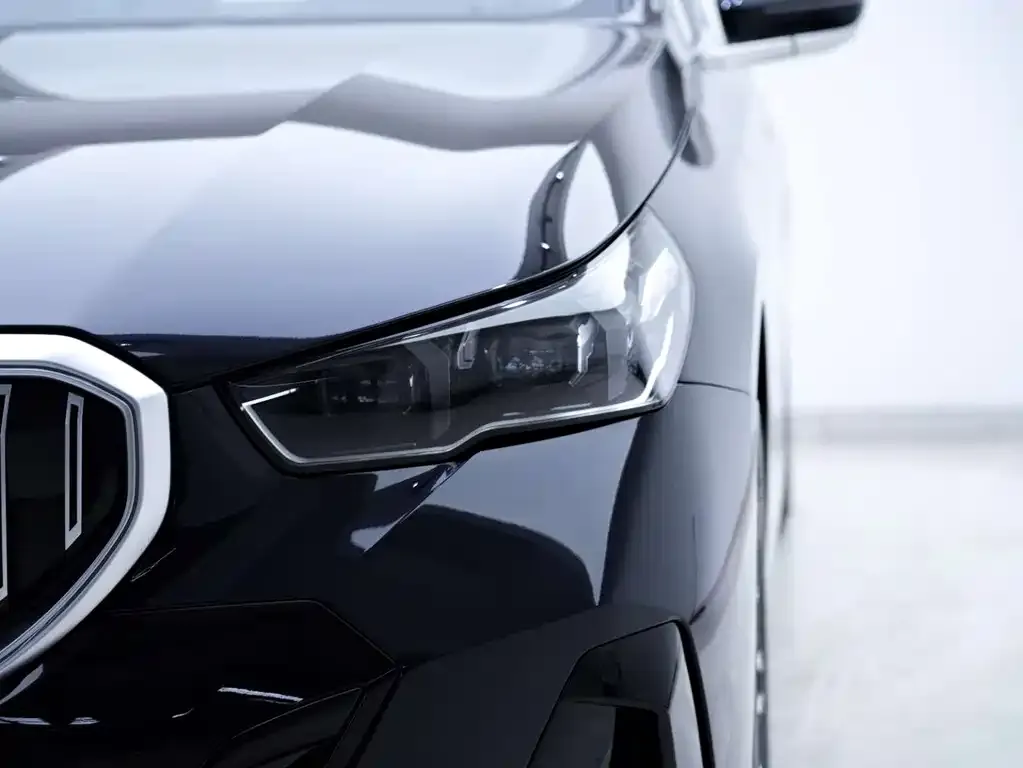 BMW 5 Series — фото 2