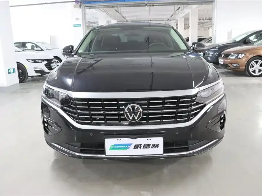 Volkswagen Passat — фото 7