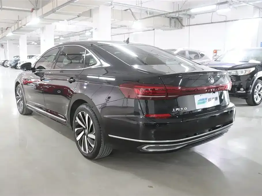 Volkswagen Passat — фото 8