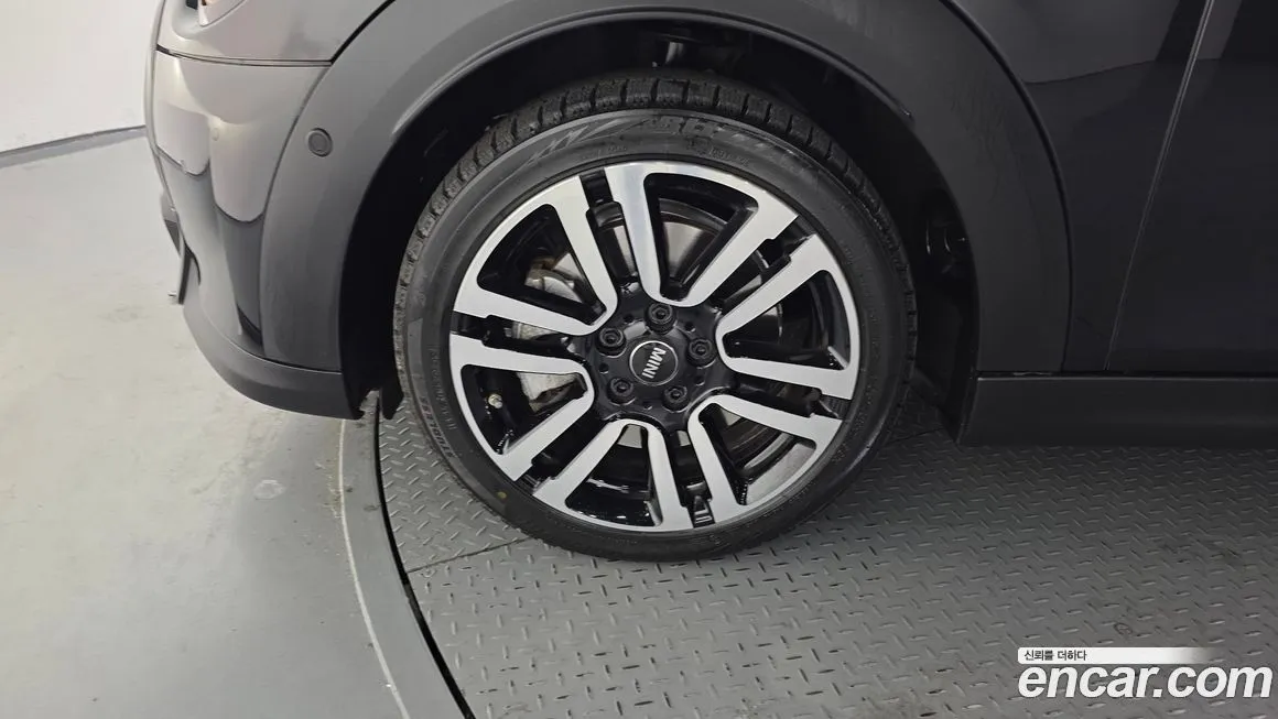 Mini Cooper 2024 из KR, фото 3
