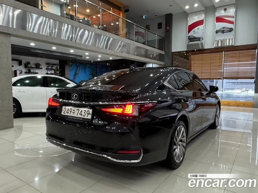 Lexus ES 2025 из KR, фото 3