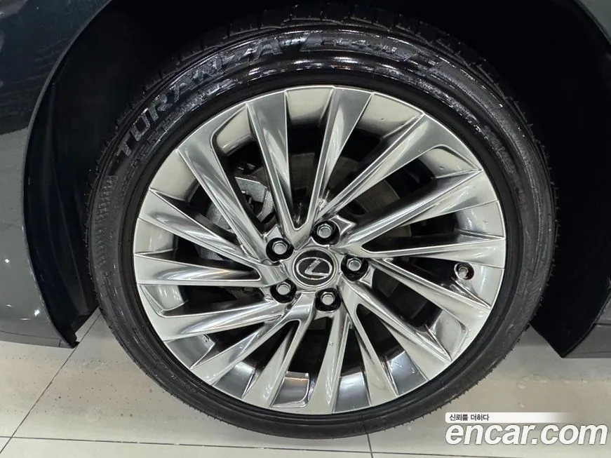 Lexus ES 2025 из KR, фото 5
