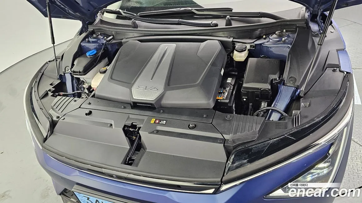 Kia EV6 — фото 9