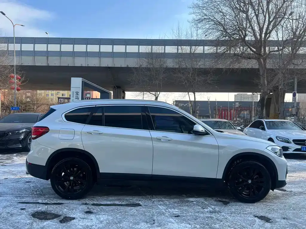 BMW X1 2022 из CN, фото 4