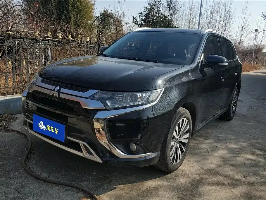 Mitsubishi Outlander 2021 из CN, фото 1