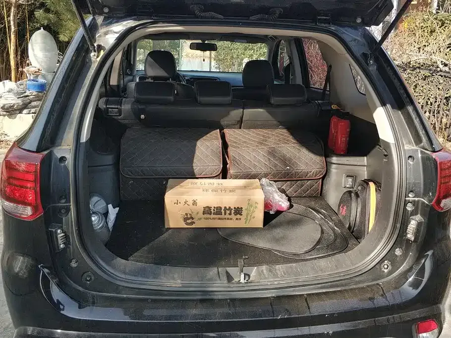 Mitsubishi Outlander 2021 из CN, фото 2