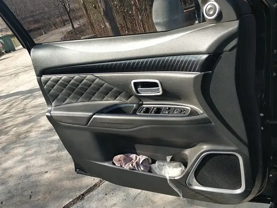 Mitsubishi Outlander 2021 из CN, фото 8