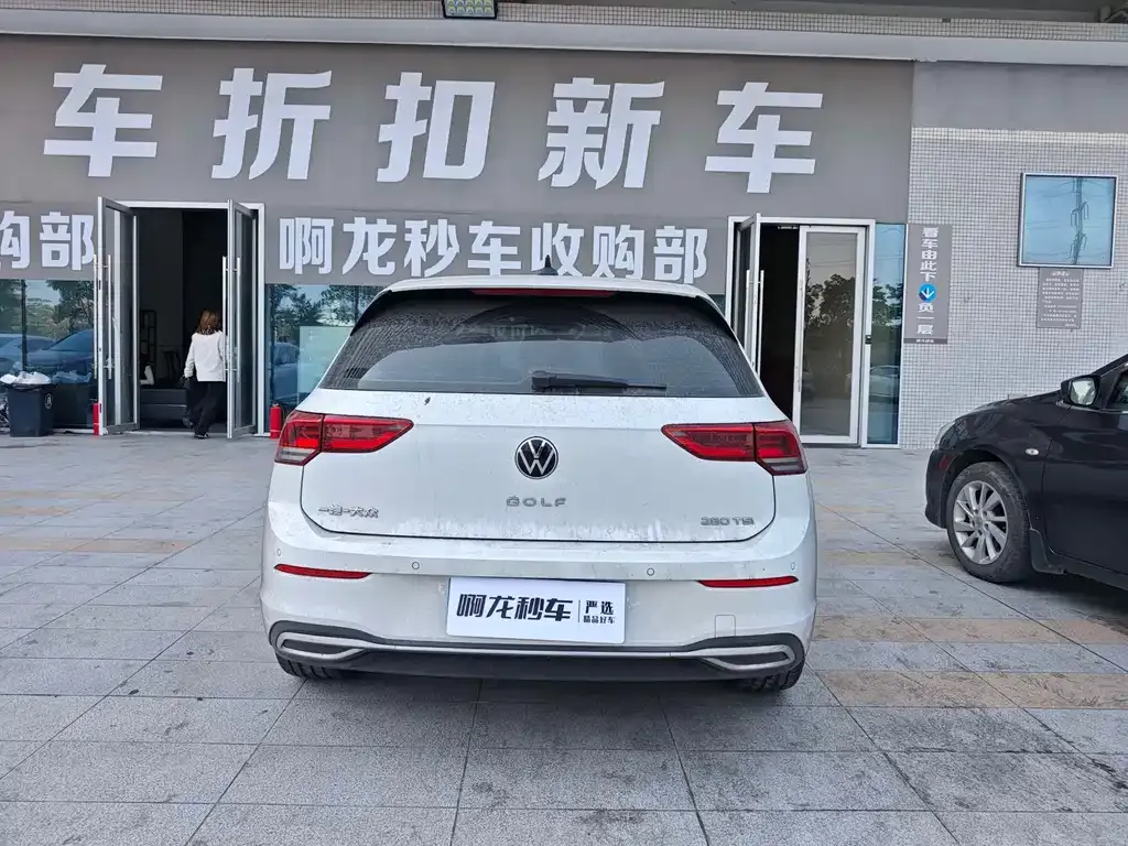 Volkswagen Golf 2022 из CN, фото 2