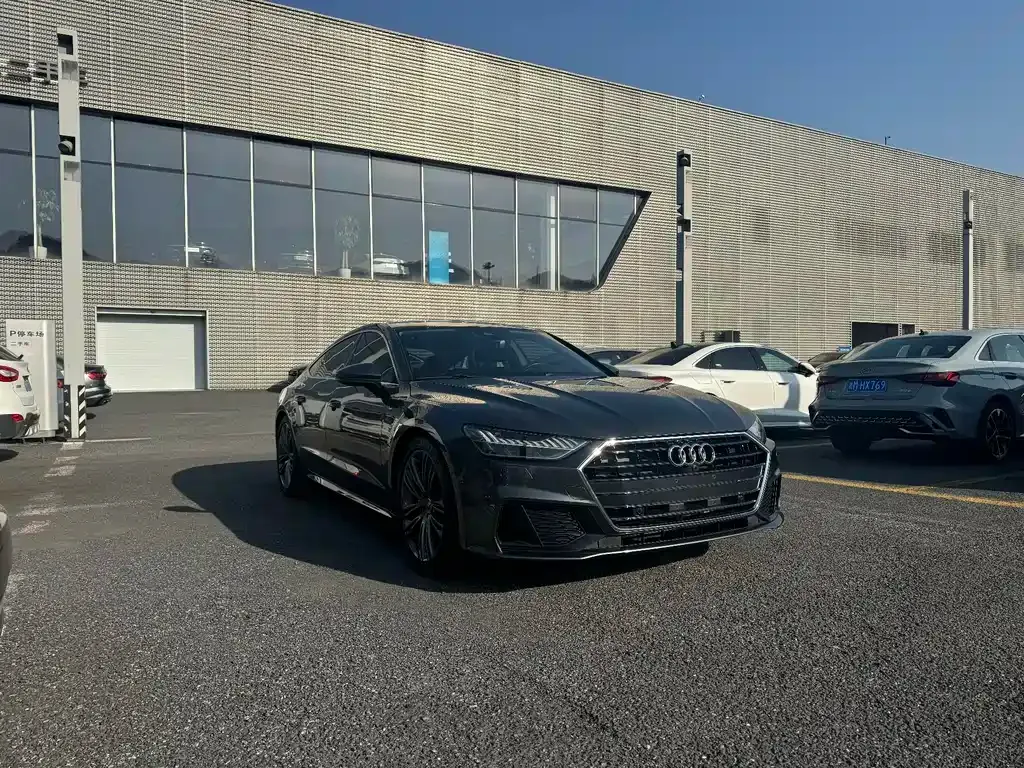 Audi A7 2023 из CN, фото 5