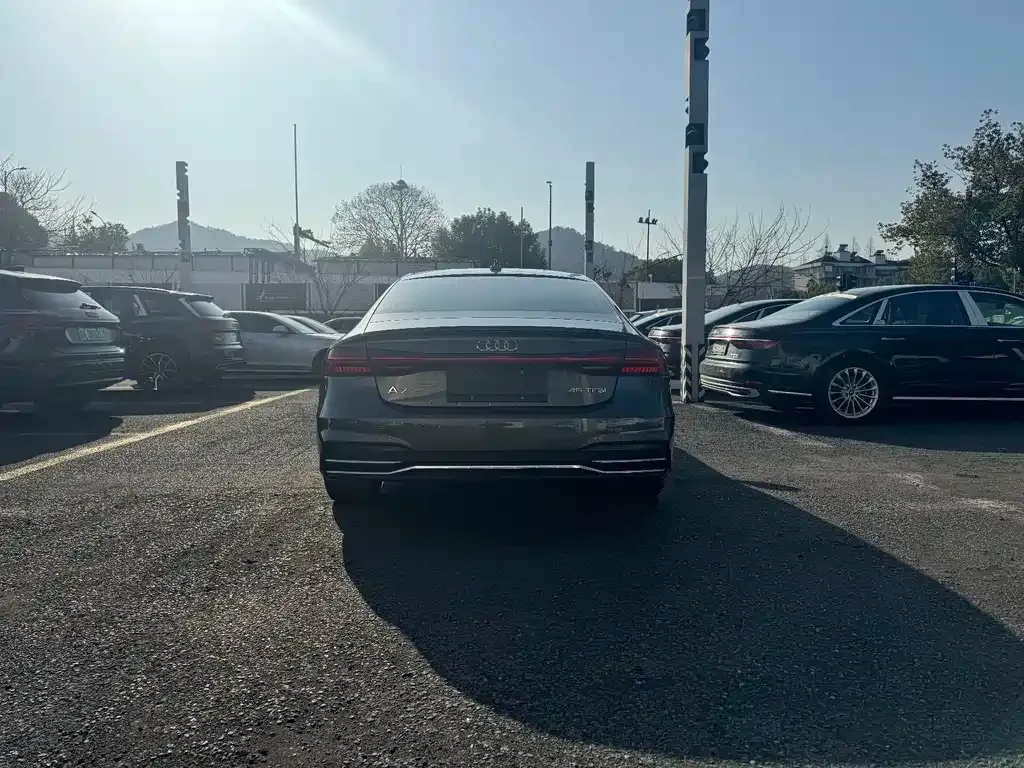 Audi A7 2023 из CN, фото 7
