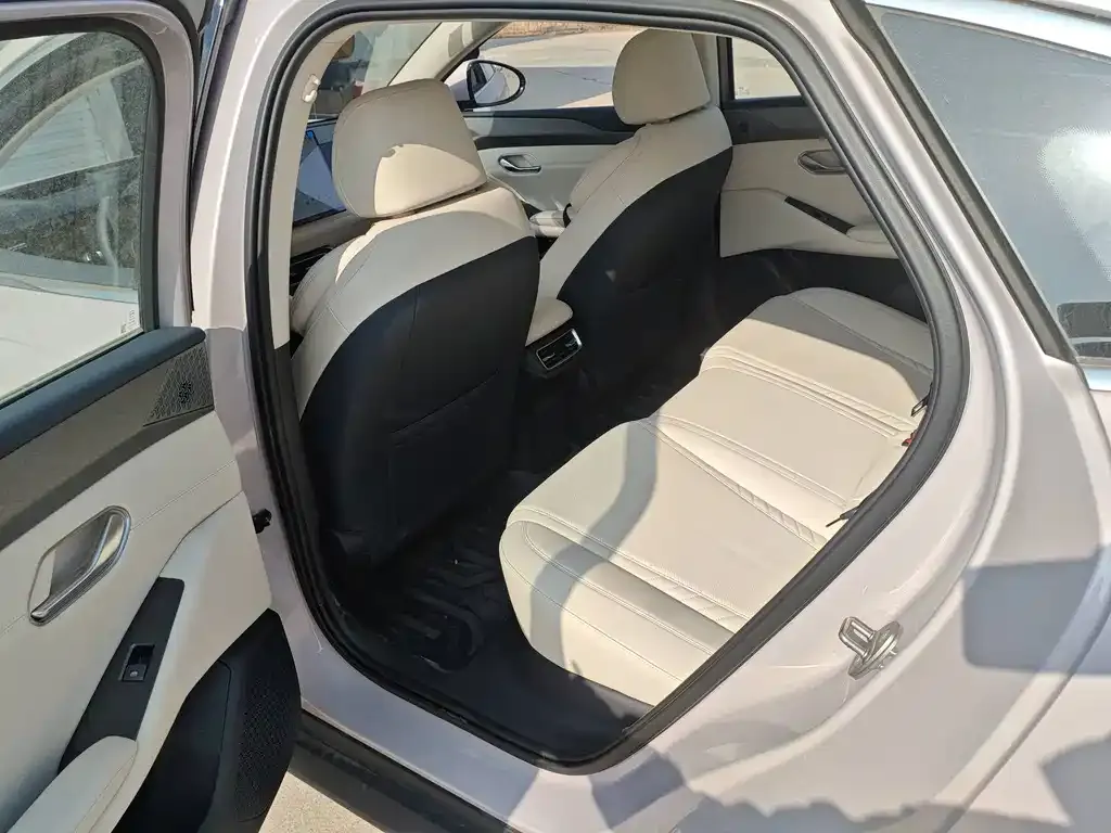 BYD Qin L 2025 из CN, фото 10