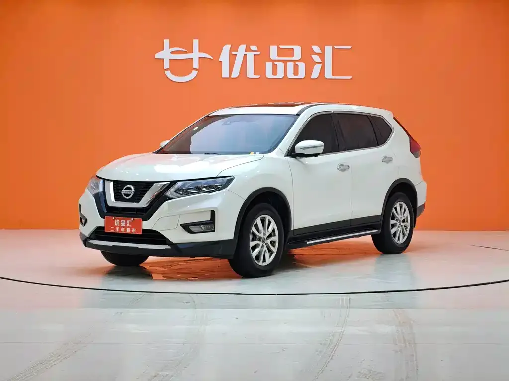 Nissan X-Trail — фото 1