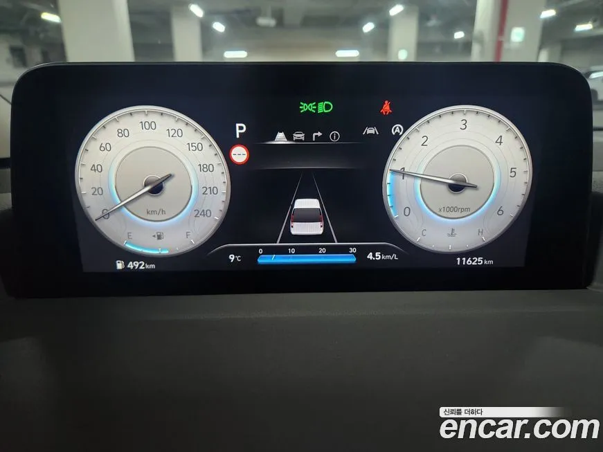 Hyundai Staria 2023 из KR, фото 2