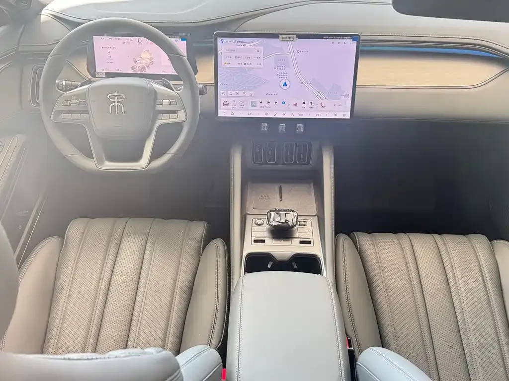 BYD L EV 2025 из CN, фото 10