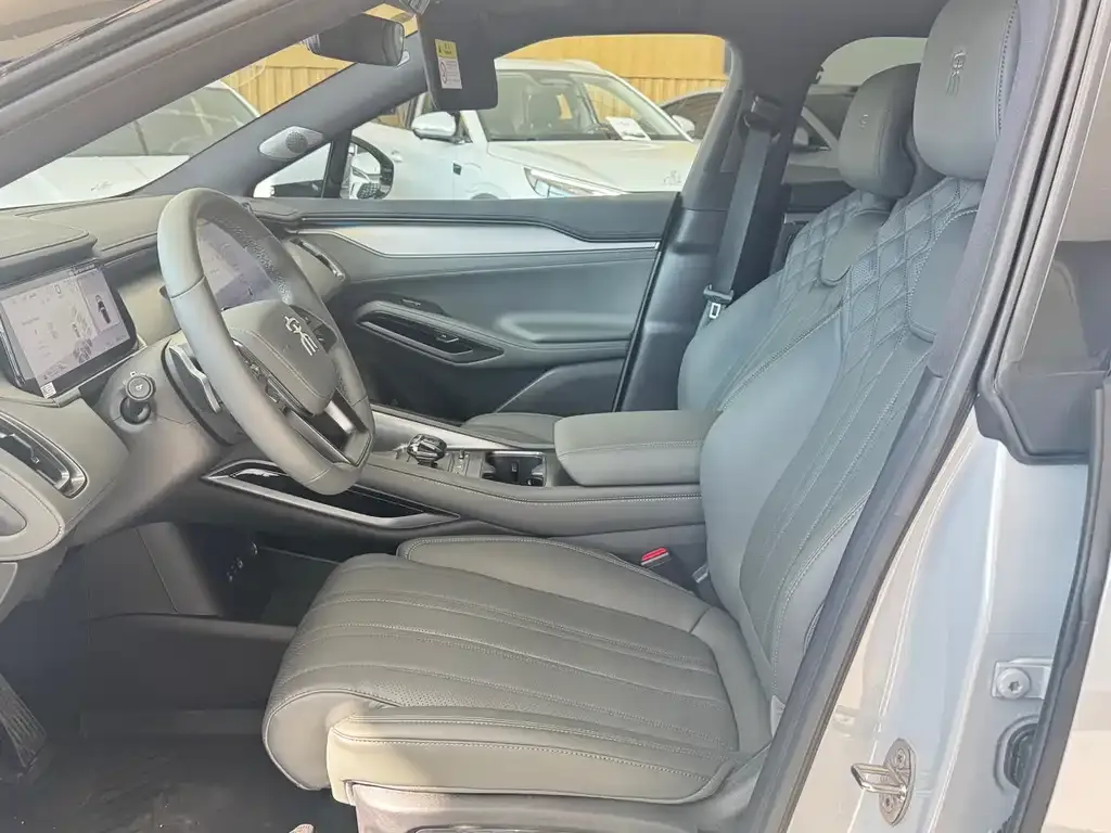 BYD L EV 2025 из CN, фото 4