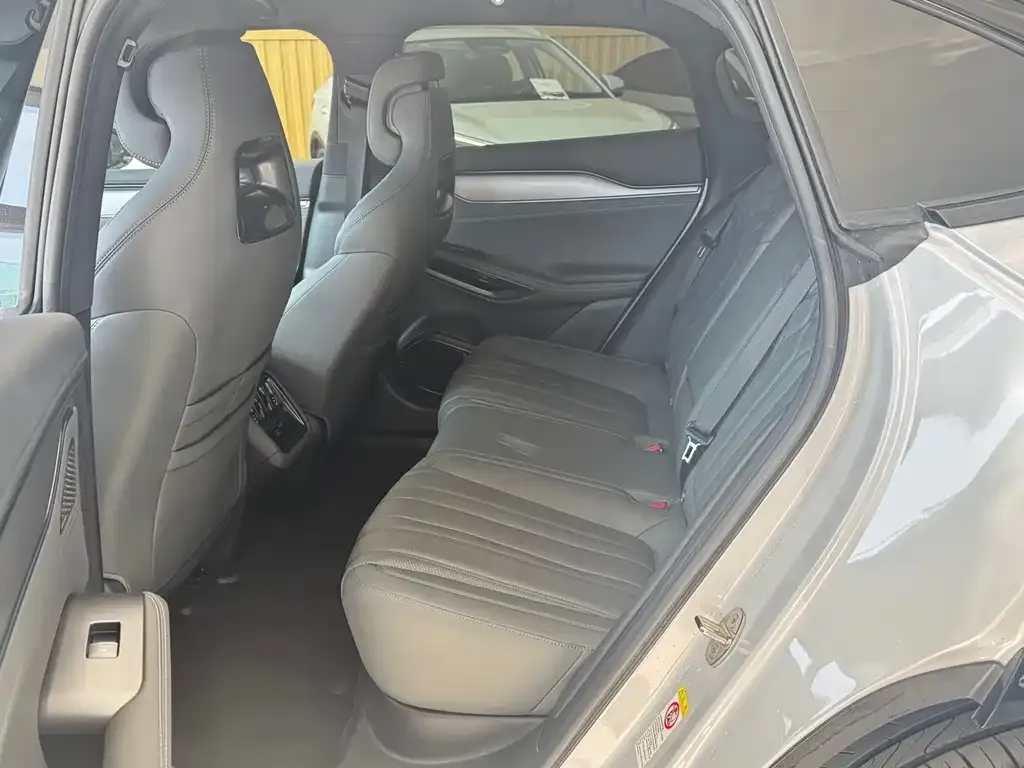 BYD L EV 2025 из CN, фото 2