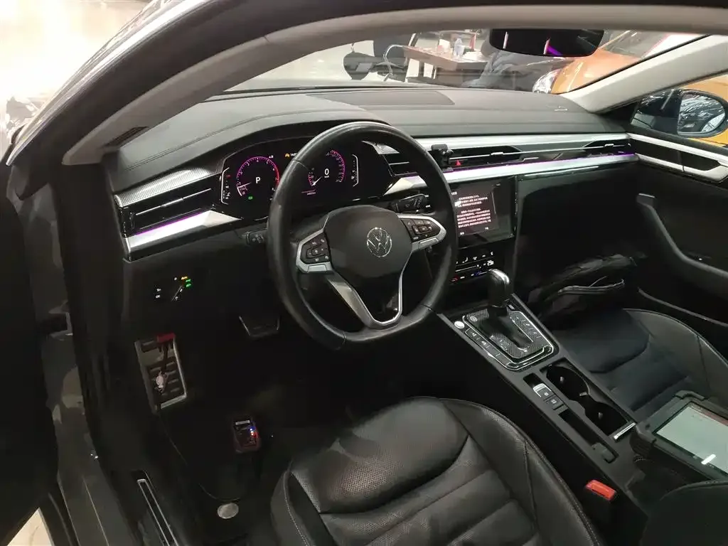 Volkswagen CC 2024 из CN, фото 3
