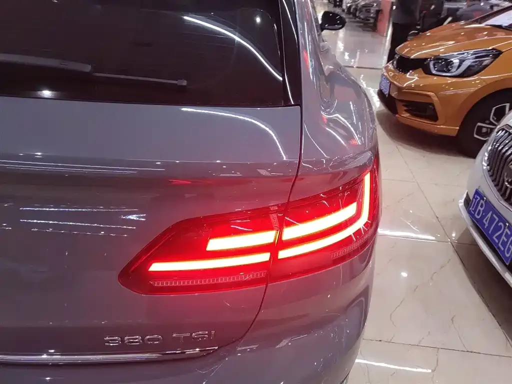 Volkswagen CC 2024 из CN, фото 4