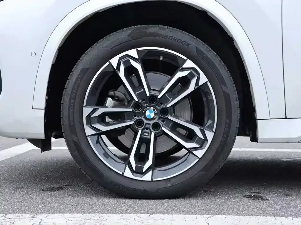 BMW X1 — фото 7
