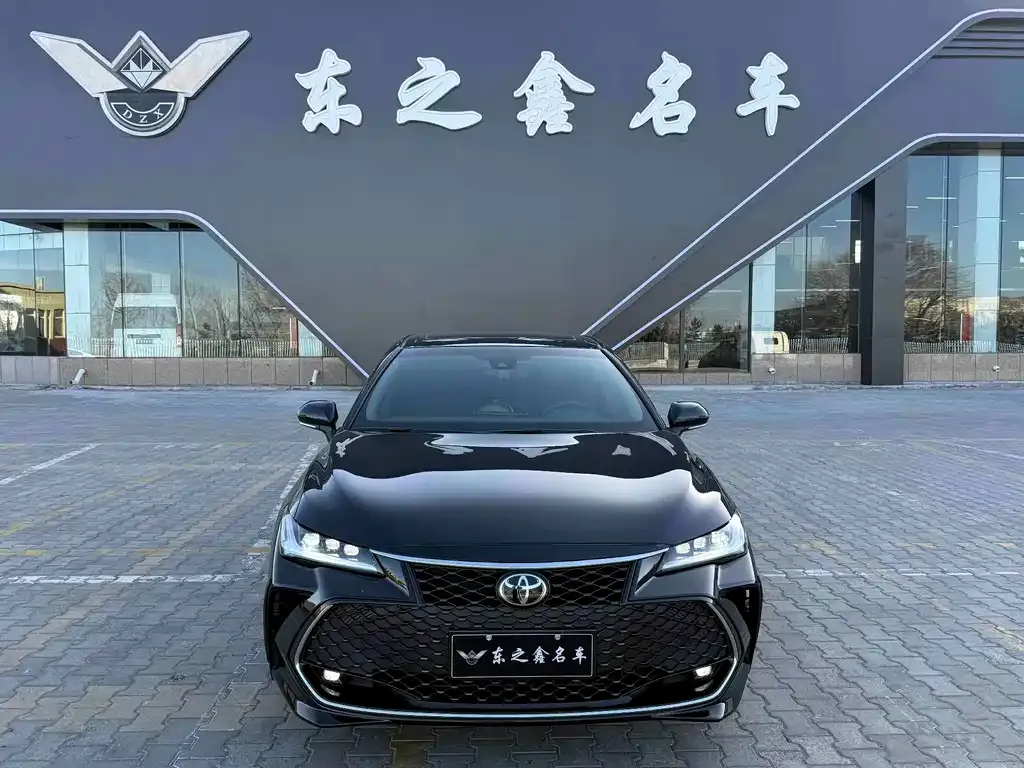 Toyota Avalon 2023 из CN, фото 1