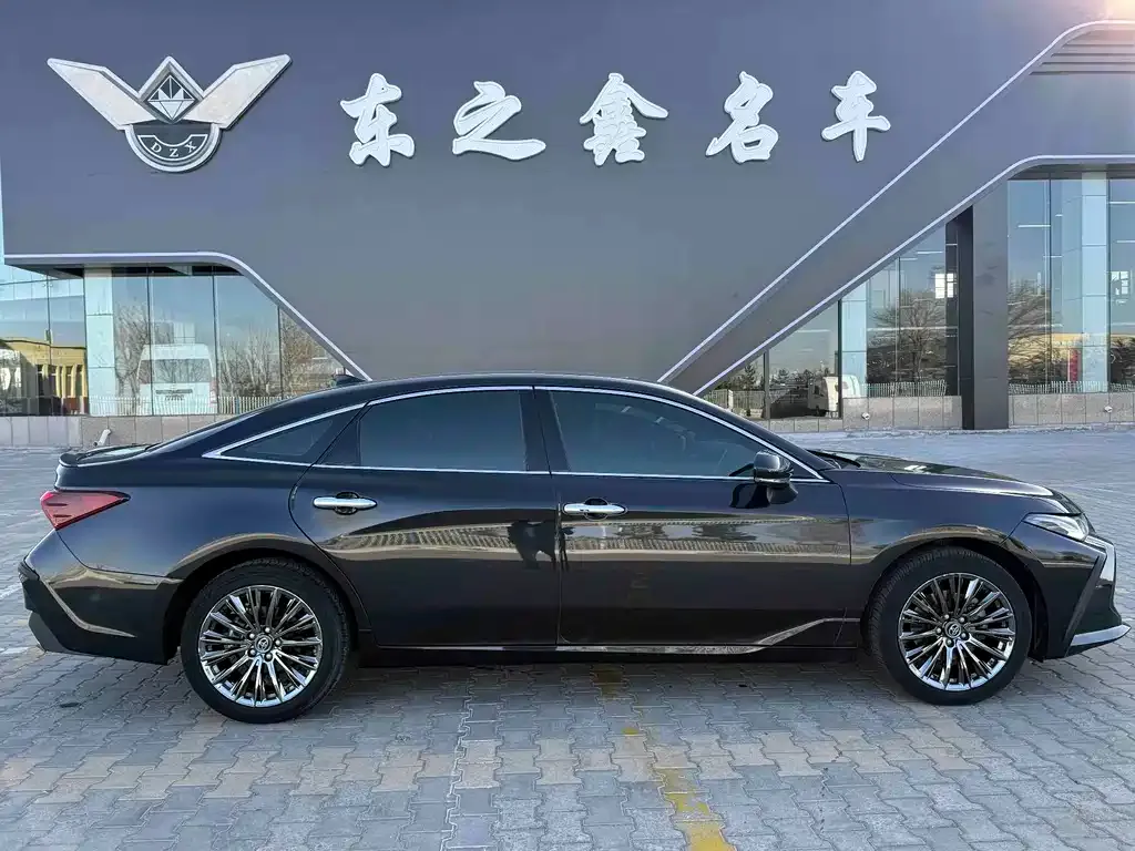 Toyota Avalon 2023 из CN, фото 2
