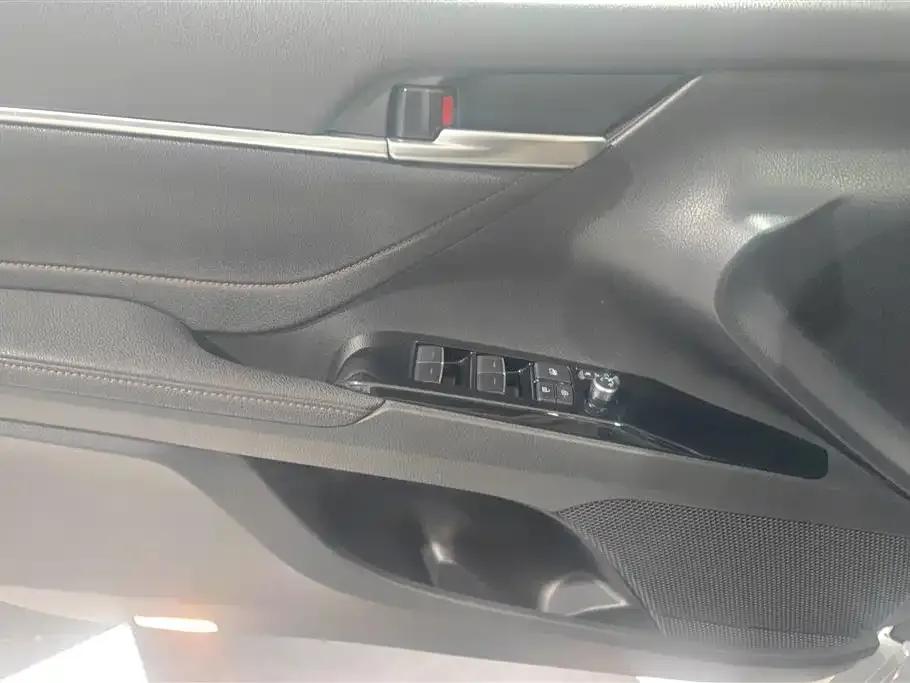 Toyota Camry 2022 из CN, фото 4
