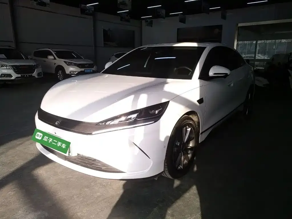 BYD Qin L — фото 1