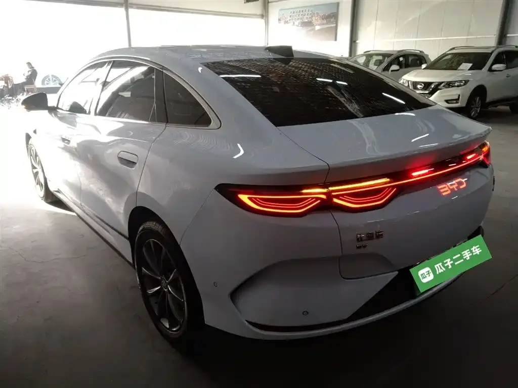 BYD Qin L — фото 9