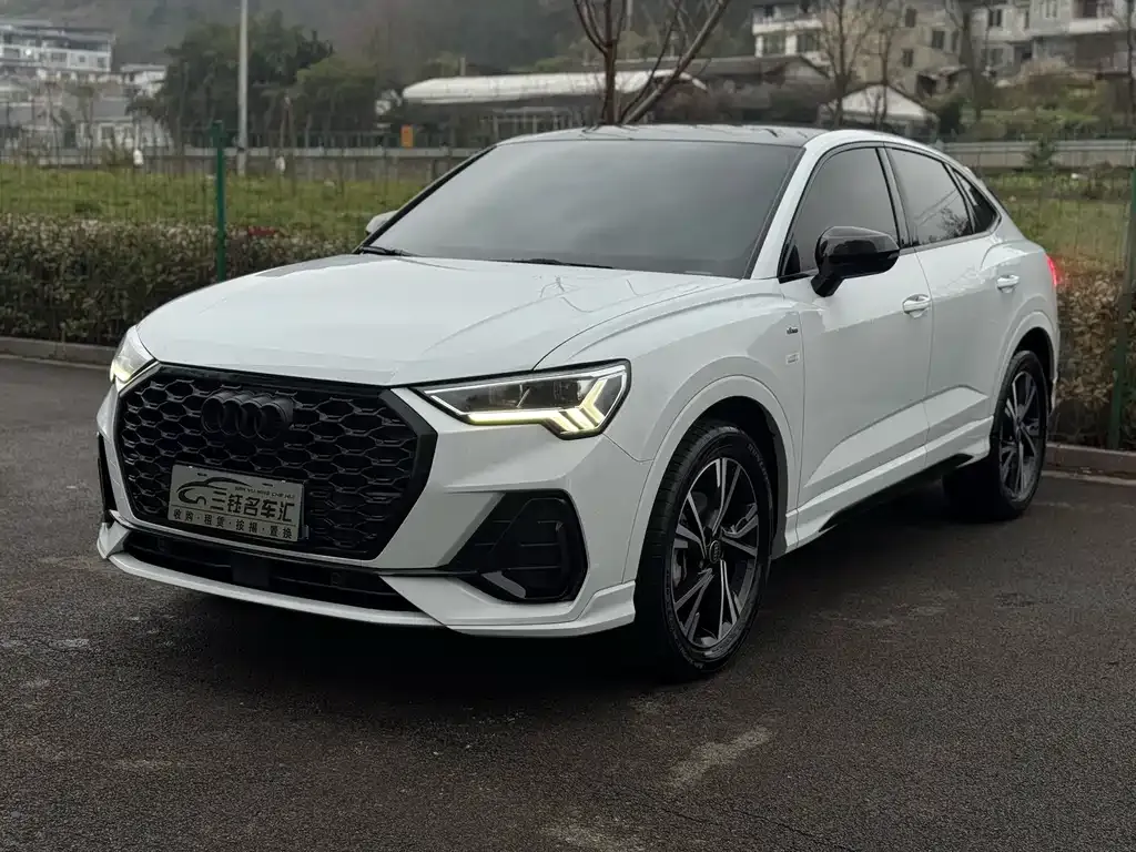 Audi Q3 Sportback 2022 из CN, фото 1