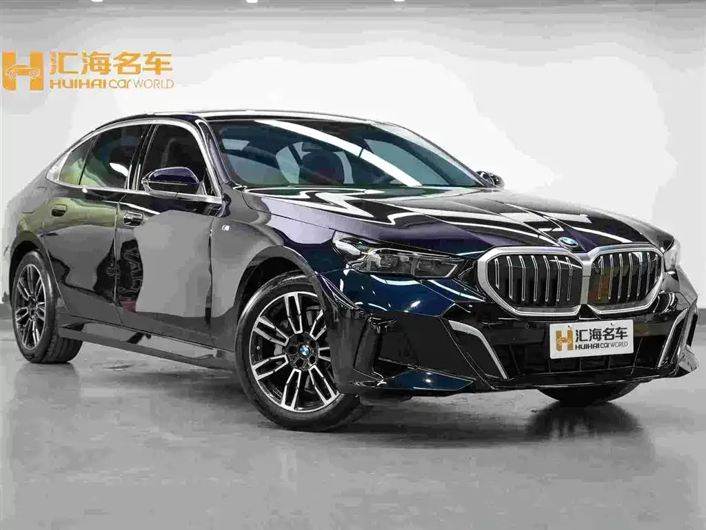 BMW 5 Series 2026 из CN, фото 6