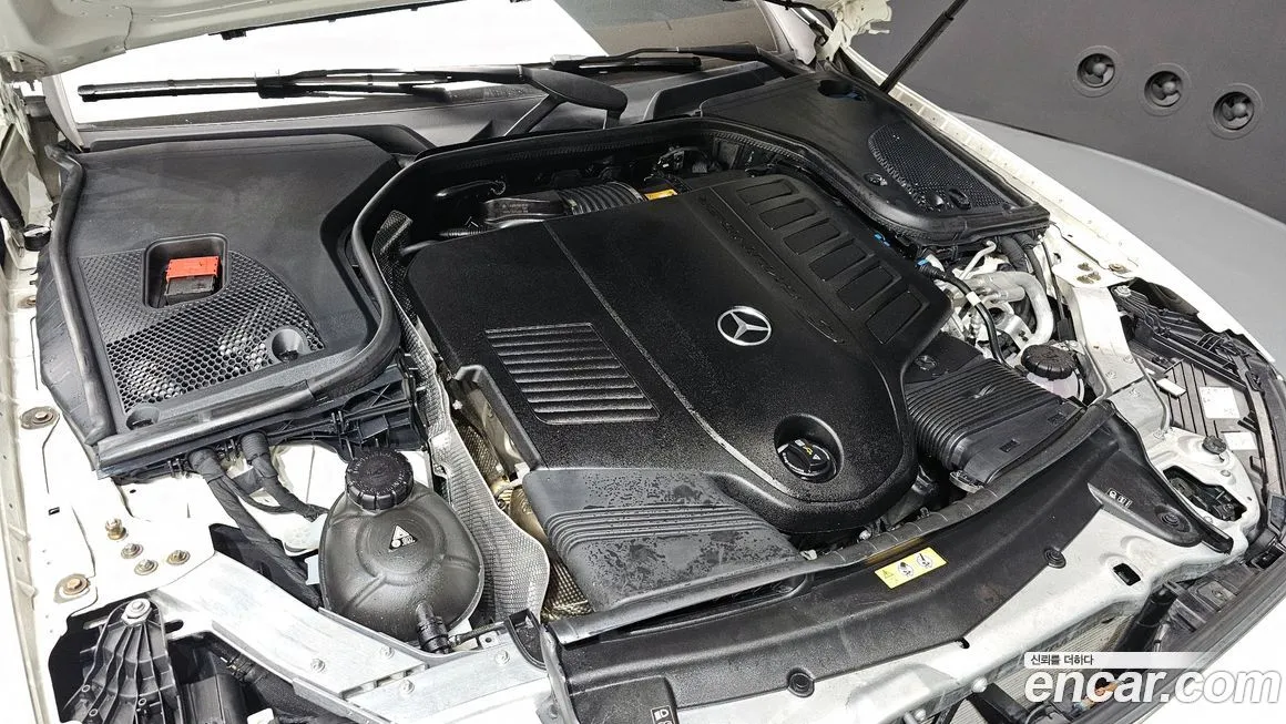 Mercedes-Benz E-Class — фото 7