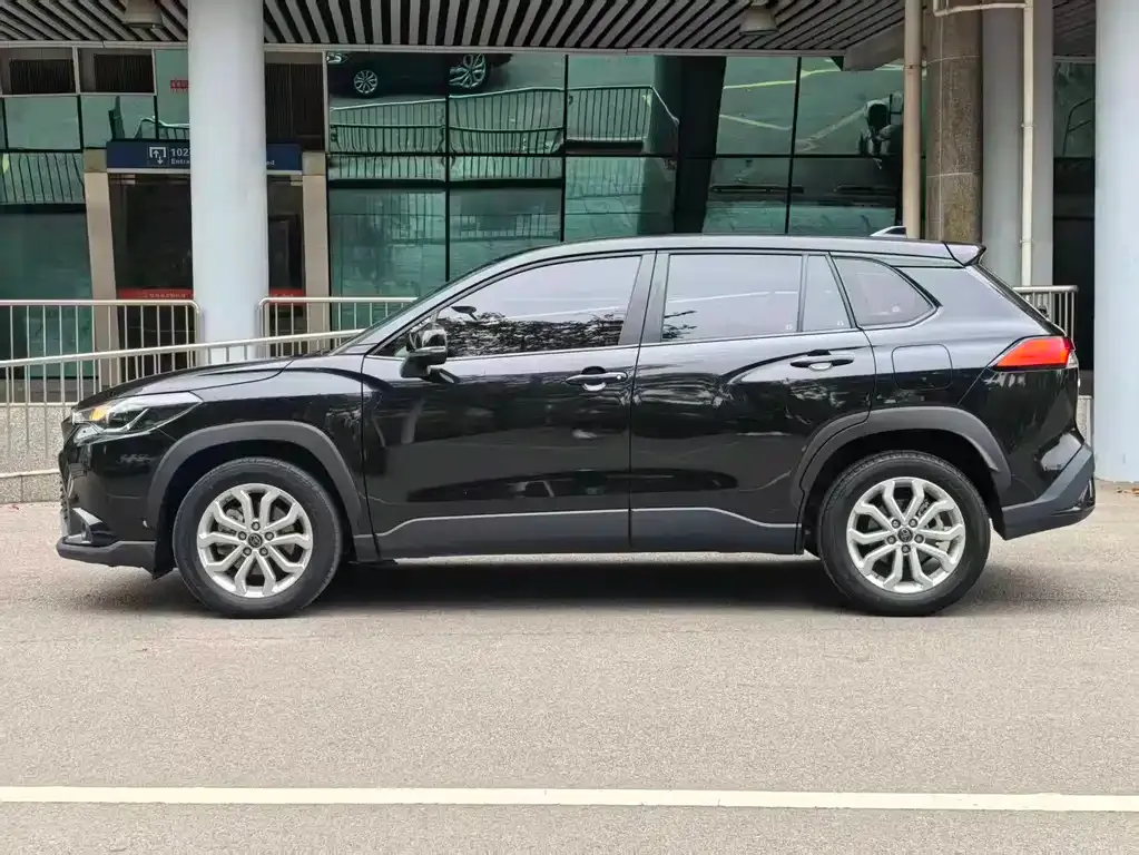 Toyota Frontlander 2023 из CN, фото 4