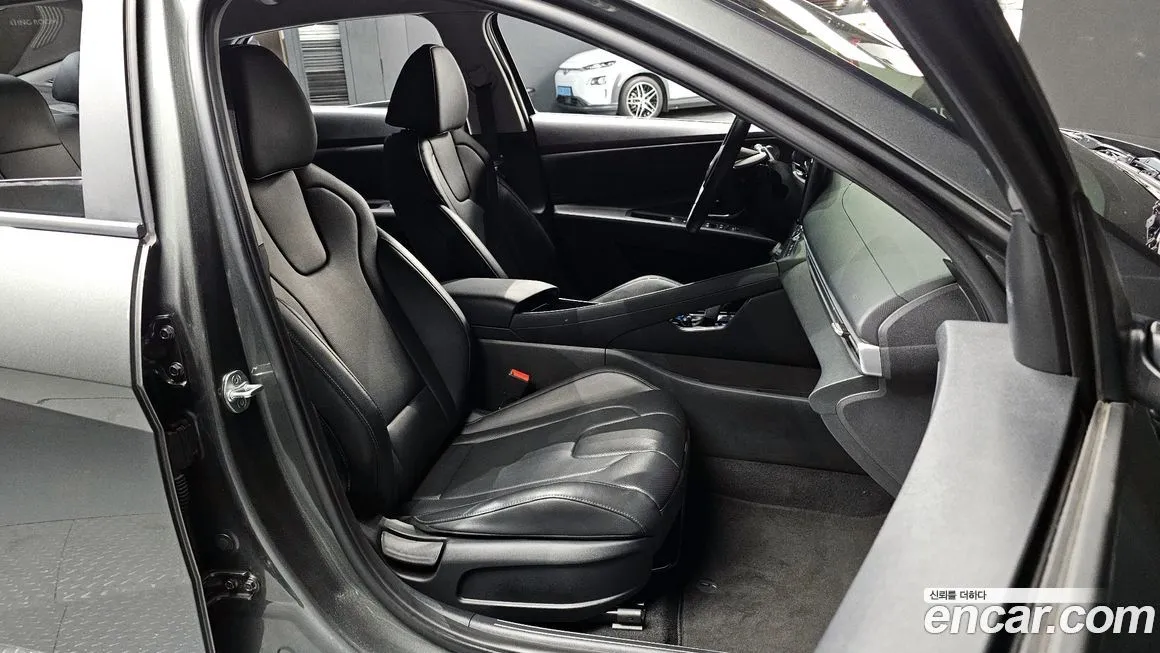 Hyundai AVANTE — фото 10