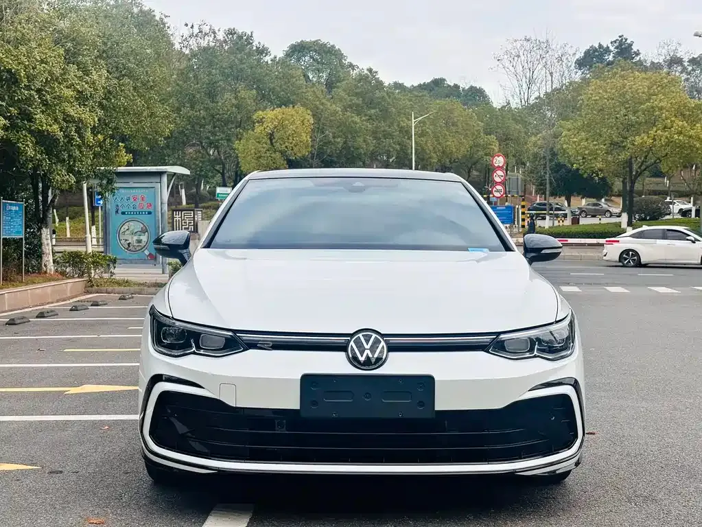 Volkswagen Golf 2022 из CN, фото 6