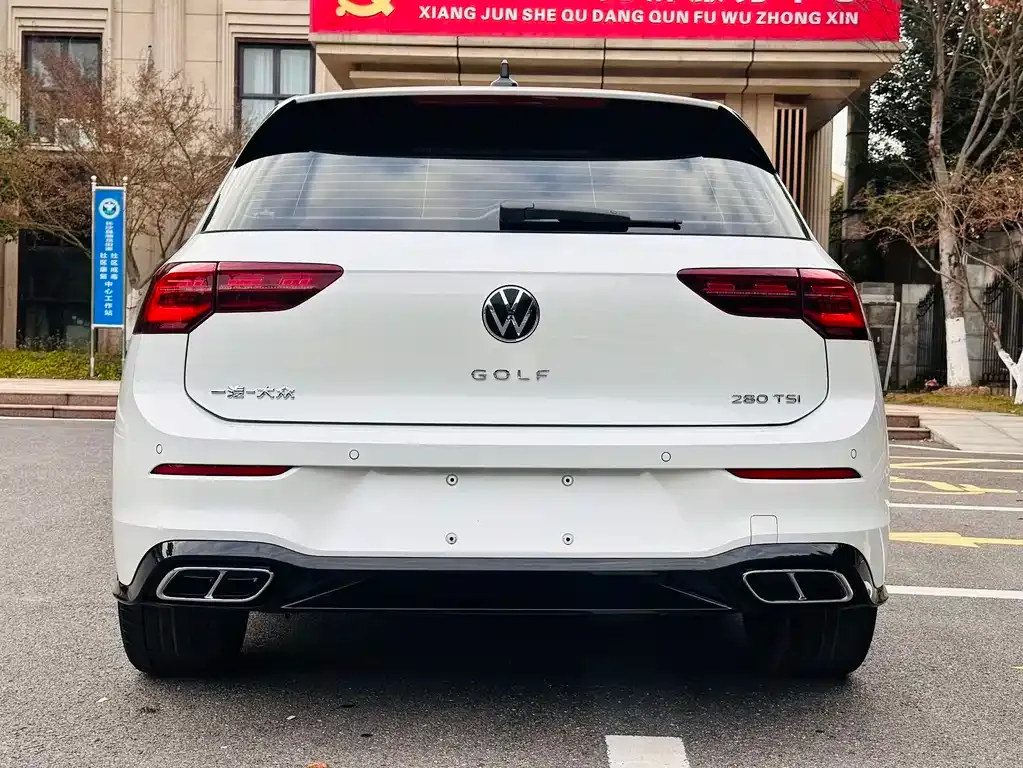 Volkswagen Golf 2022 из CN, фото 3