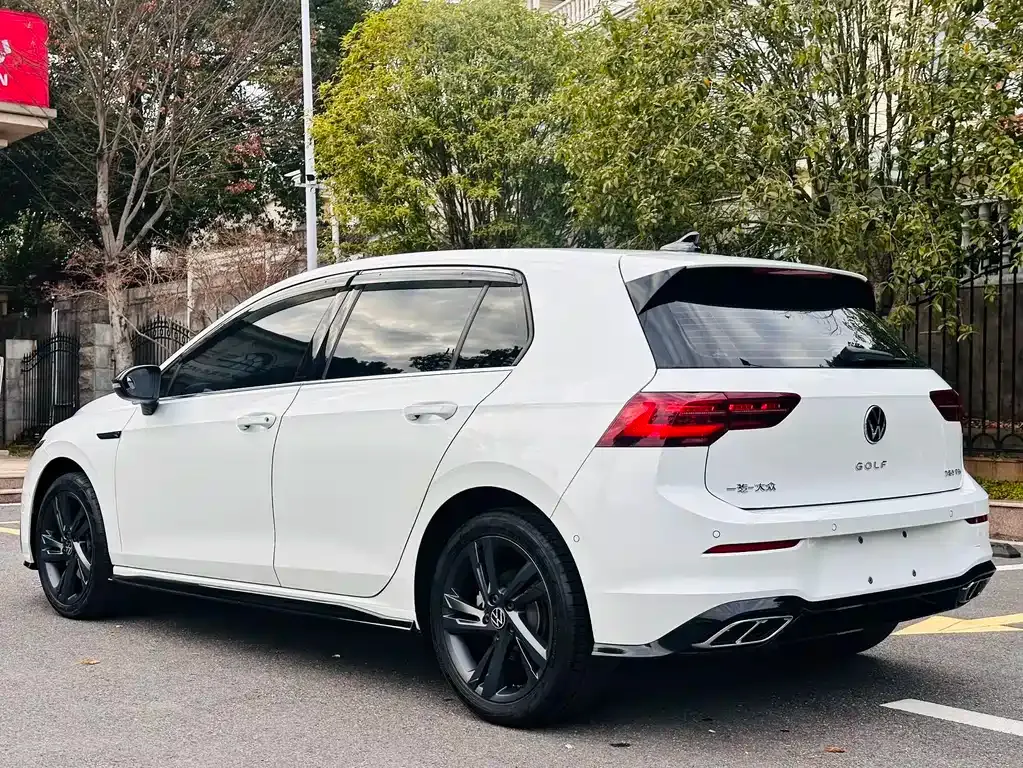 Volkswagen Golf 2022 из CN, фото 8
