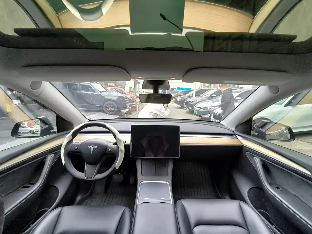 Tesla Model Y 2023 из CN, фото 7