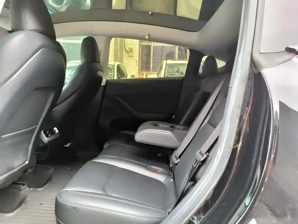 Tesla Model Y 2023 из CN, фото 4
