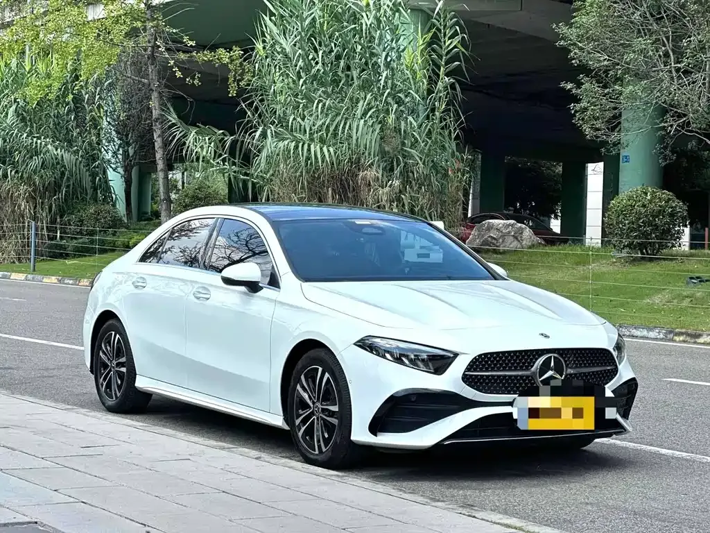 Mercedes-Benz A-Class — фото 7