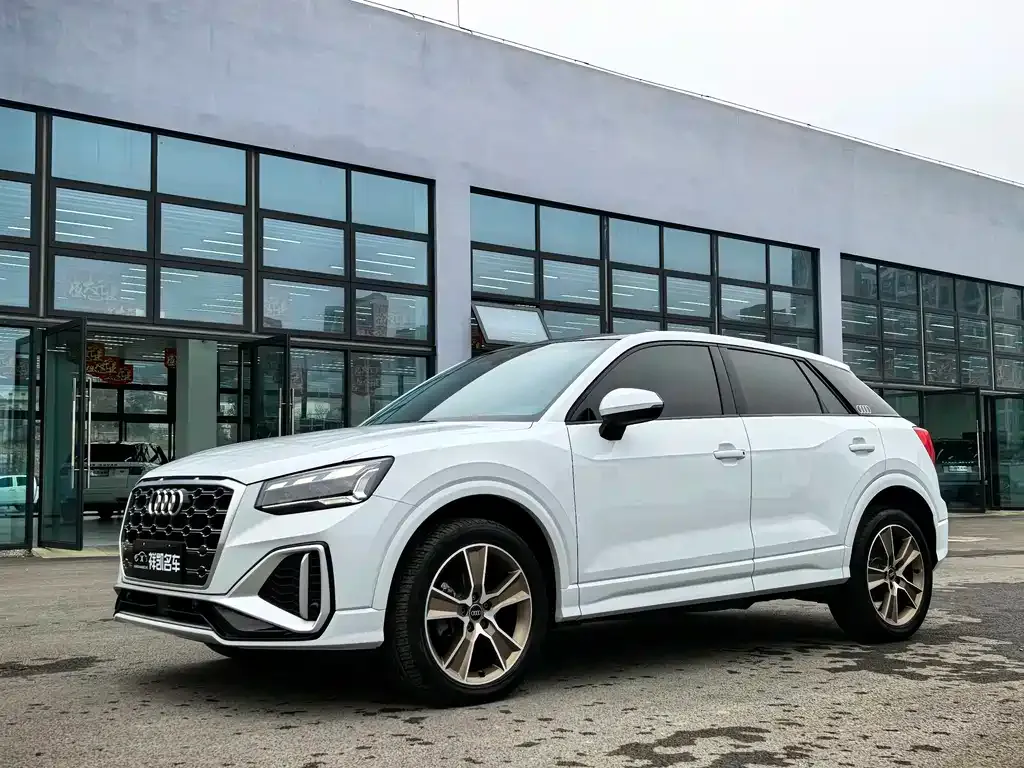 Audi Q2L 2022 из CN, фото 1