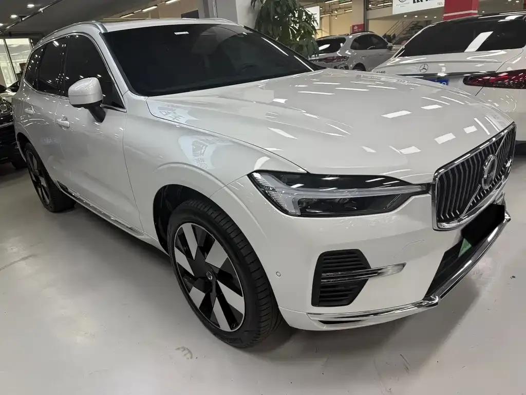 Volvo XC60 PHEV 2024 из CN, фото 5
