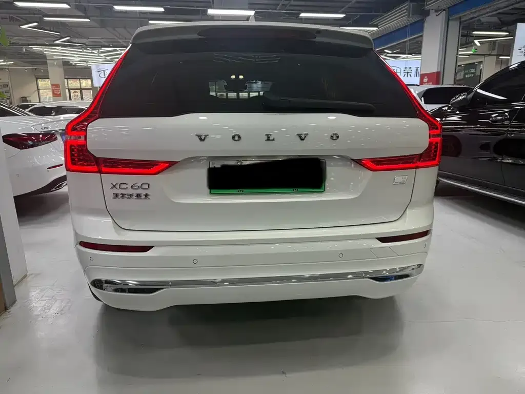Volvo XC60 PHEV 2024 из CN, фото 6