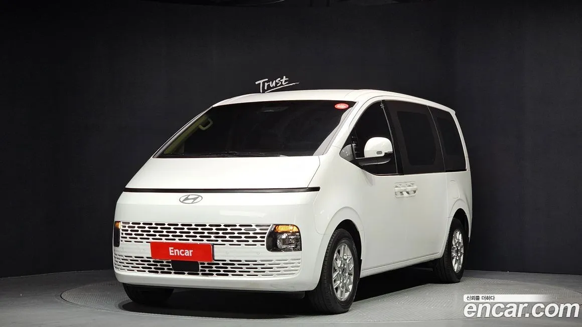 Hyundai Staria