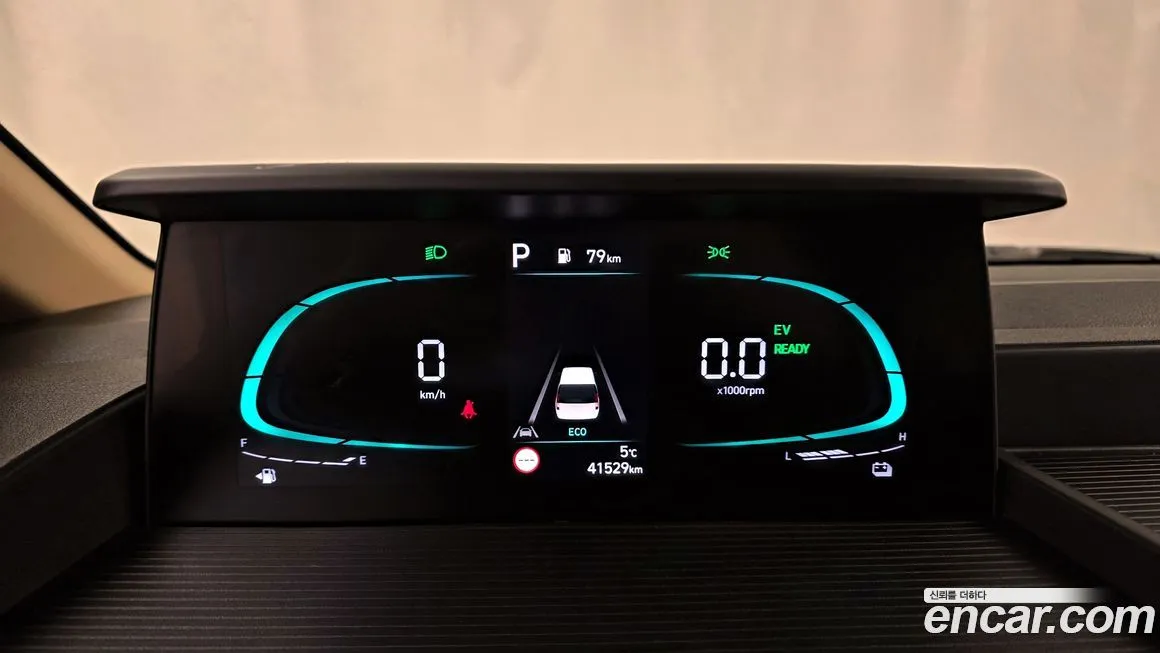 Hyundai Staria 2025 из KR, фото 5