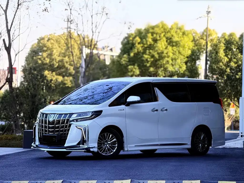 Toyota Alphard 2022 из CN, фото 1