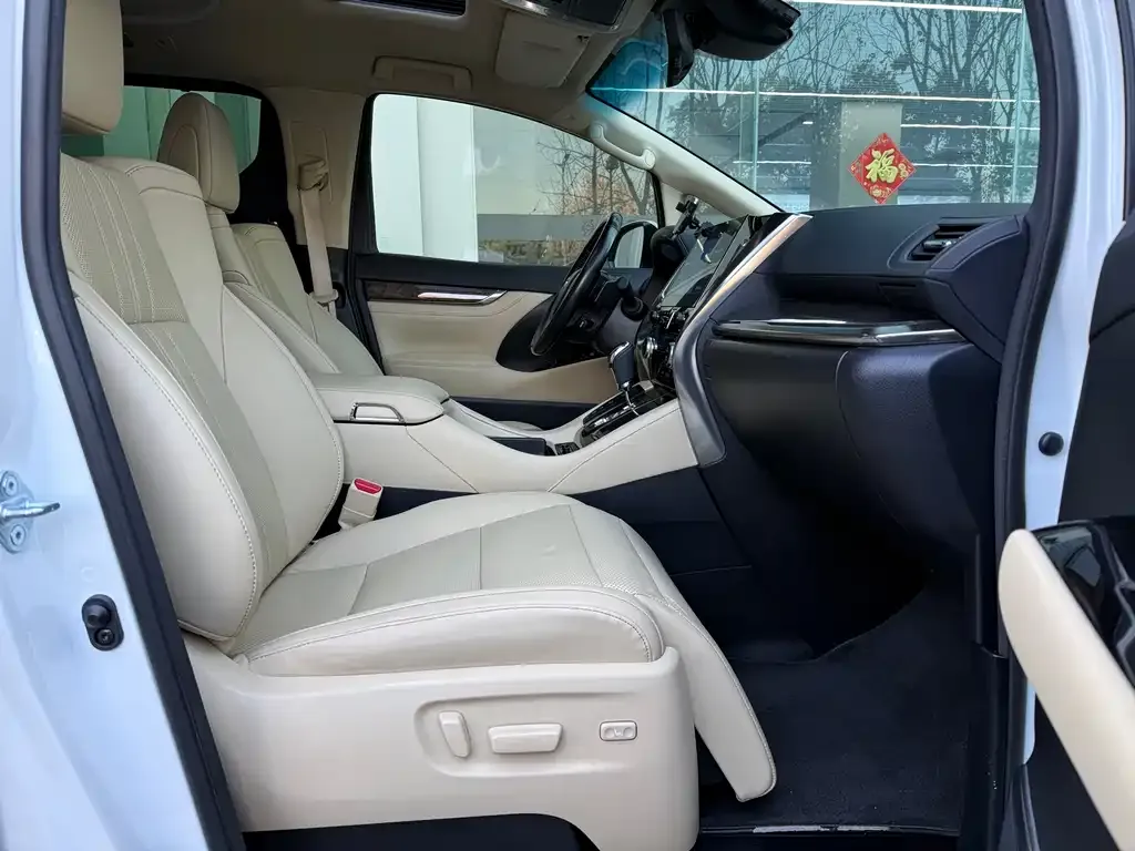Toyota Alphard 2022 из CN, фото 8