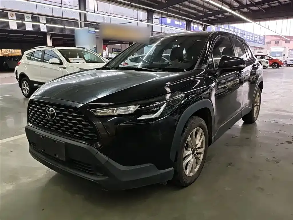 Toyota Corolla Cross — фото 1